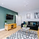 Apartment The Bridgeton In - Parking - Garden