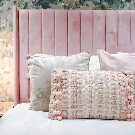 The Bridgeton In 3 Bedrooms - Parking *