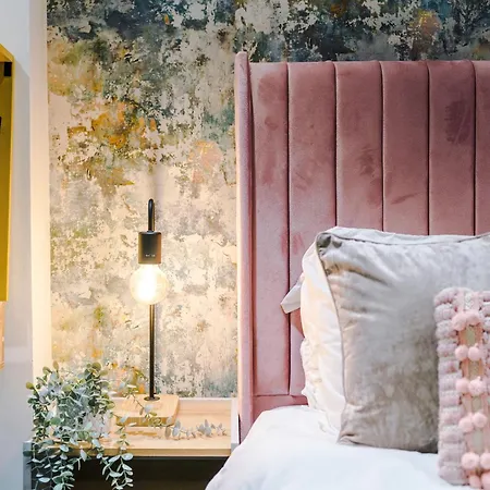 The Bridgeton In Harrogate 3 Bedrooms - Parking * Harrogate
