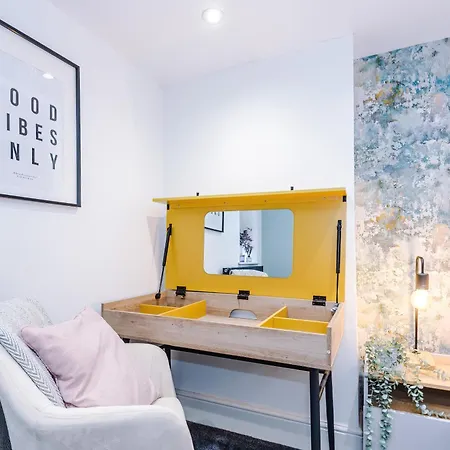 The Bridgeton In 3 Bedrooms - Parking