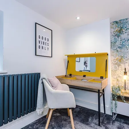 公寓 The Bridgeton In 3 Bedrooms - Parking 哈罗盖特