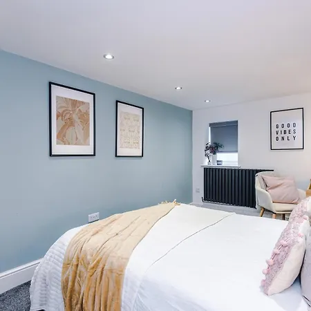 The Bridgeton In 3 Bedrooms - Parking 哈罗盖特