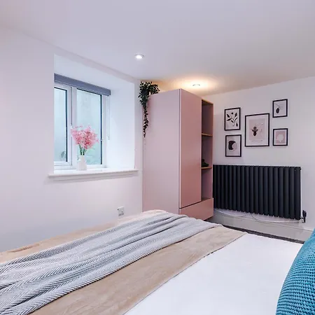 The Bridgeton In Harrogate 3 Bedrooms - Parking * Harrogate