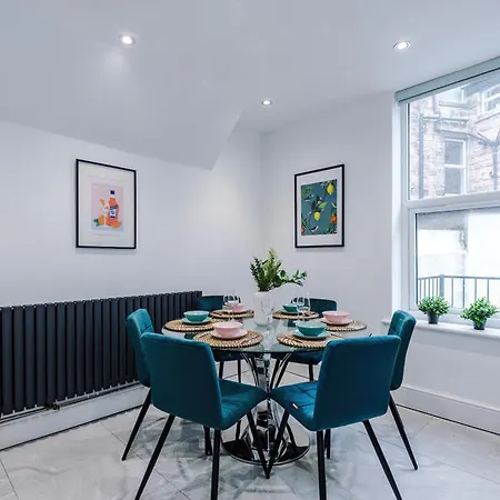 Apartment The Bridgeton In 3 Bedrooms - Parking