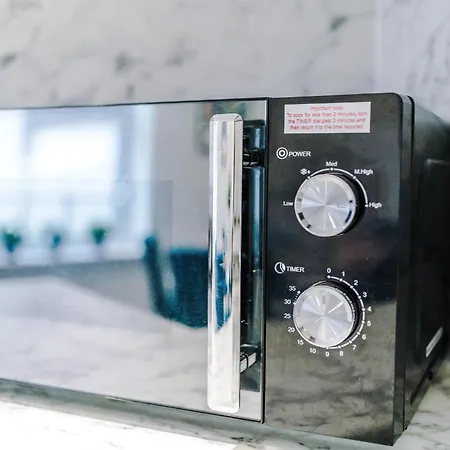 The Bridgeton In 3 Bedrooms - Parking * Harrogate