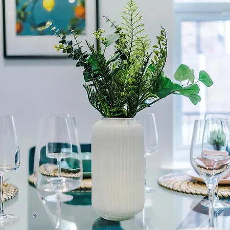 Apartment The Bridgeton In 3 Bedrooms - Parking *