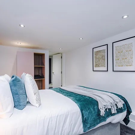 Apartment The Bridgeton In 3 Bedrooms - Parking