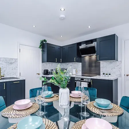 Apartment The Bridgeton In 3 Bedrooms - Parking Harrogate